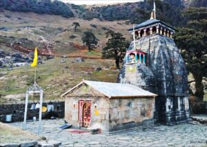 madhmaheshwar temple in Uttarakhand
